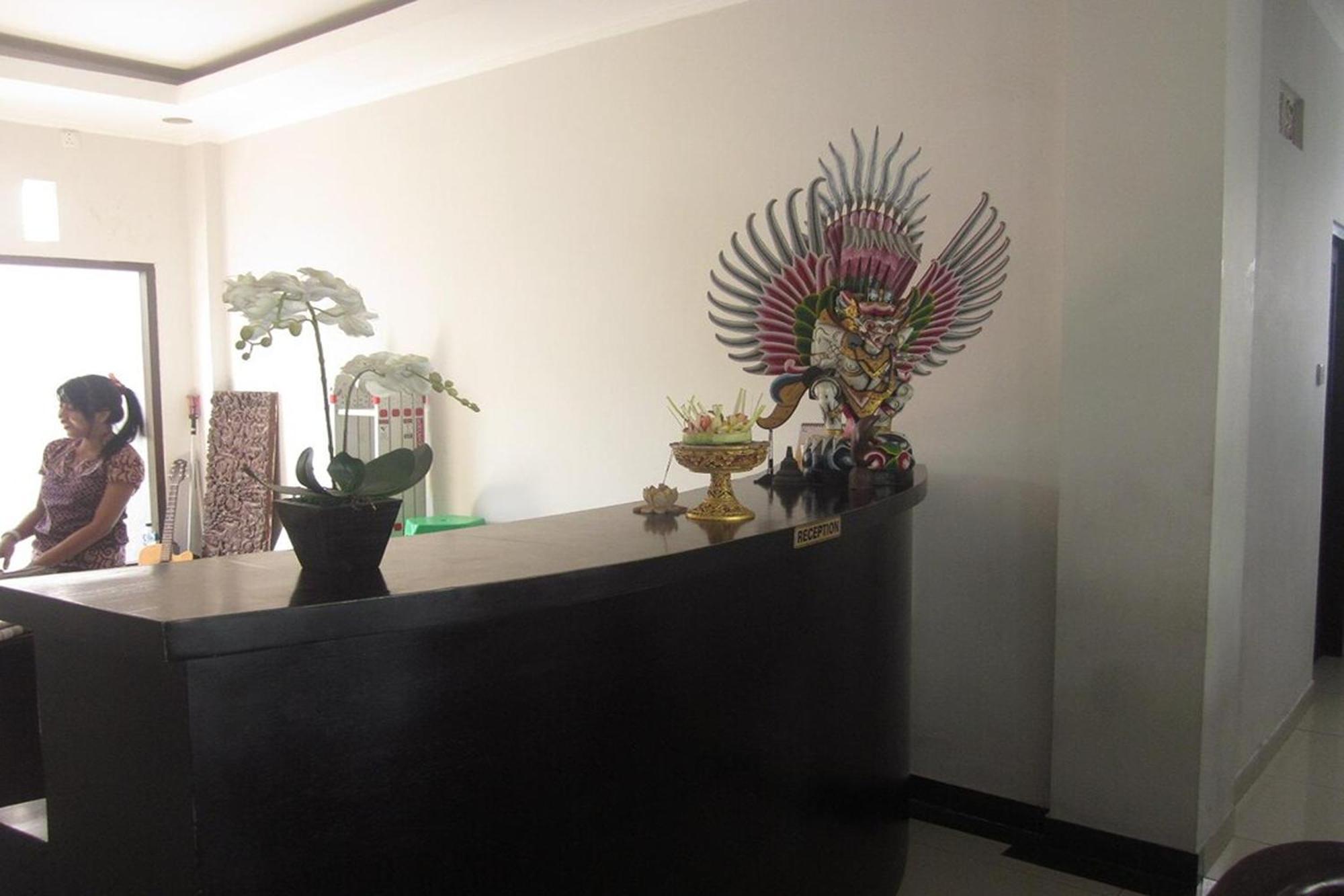 Hotel Warta Dua Denpasar  Exterior photo