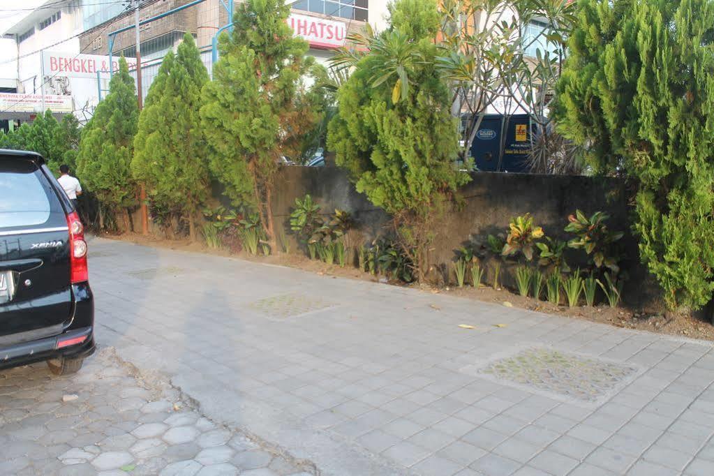 Hotel Warta Dua Denpasar  Exterior photo
