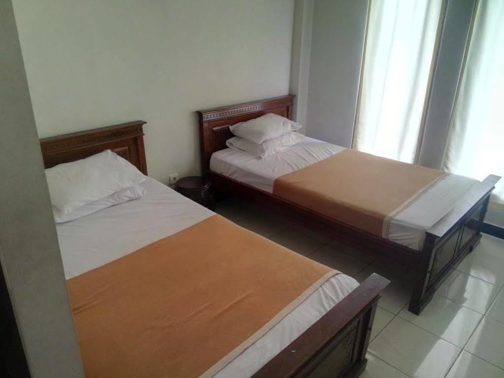 Hotel Warta Dua Denpasar  Exterior photo